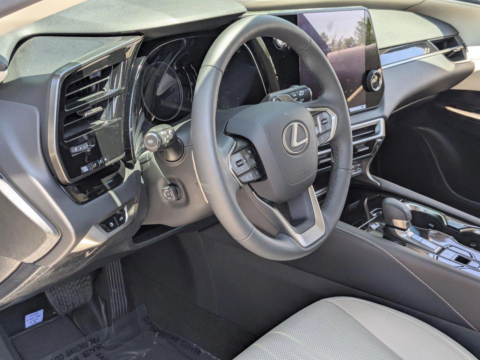 2023 Lexus RX 350 Vehicle Photo in Tampa, FL 33614