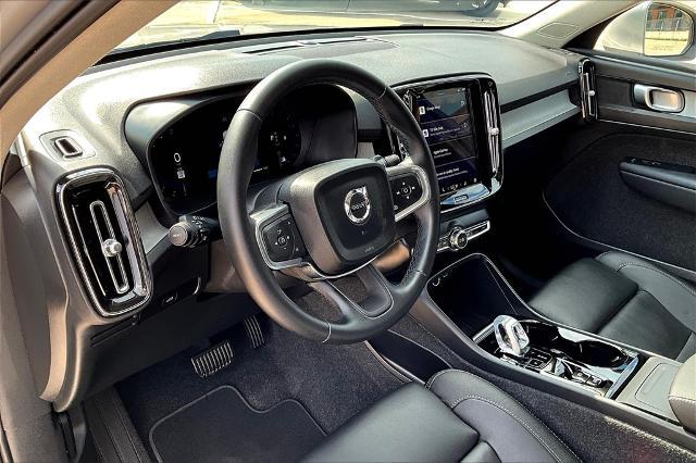 2025 Volvo XC40 Vehicle Photo in Houston, TX 77007