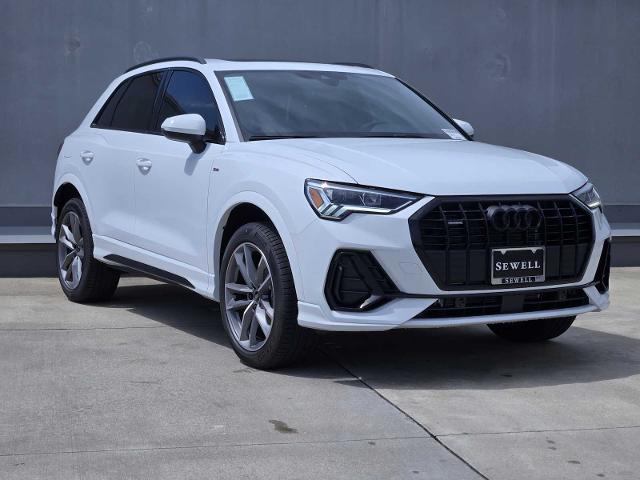 2025 Audi Q3 Vehicle Photo in SUGAR LAND, TX 77478