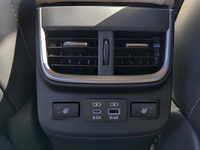 2025 Subaru Outback Vehicle Photo in Green Bay, WI 54304