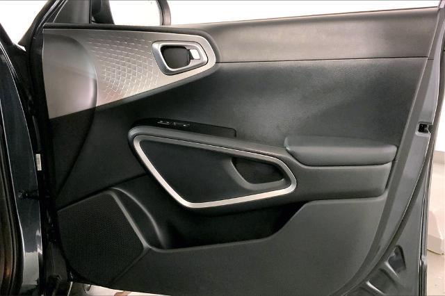 2024 Kia Soul Vehicle Photo in Lees Summit, MO 64086