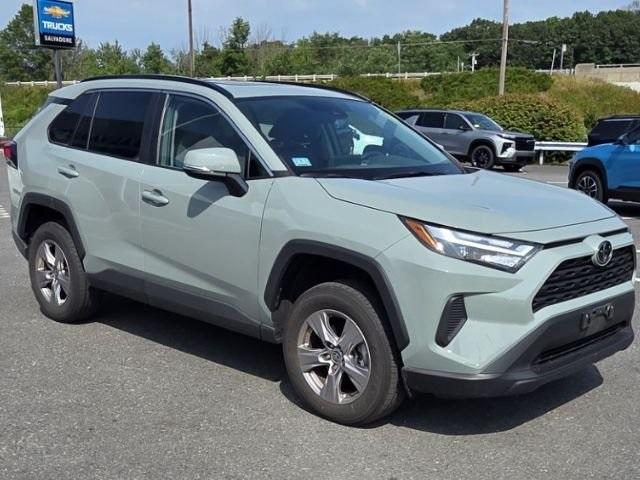 2022 Toyota RAV4 Vehicle Photo in Gardner, MA 01440