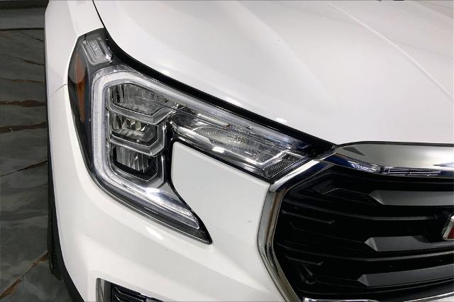 2024 GMC Terrain Vehicle Photo in Lees Summit, MO 64086