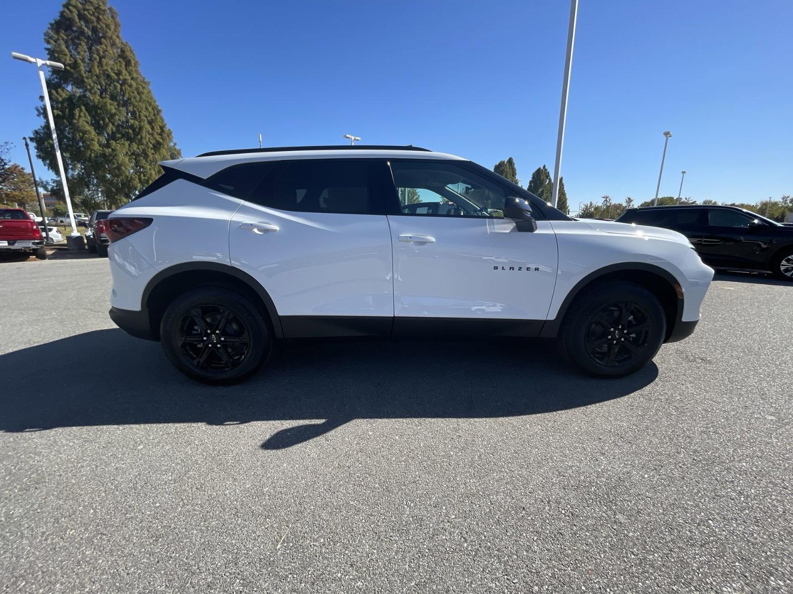 2025 Chevrolet Blazer Vehicle Photo in BENTONVILLE, AR 72712-4322