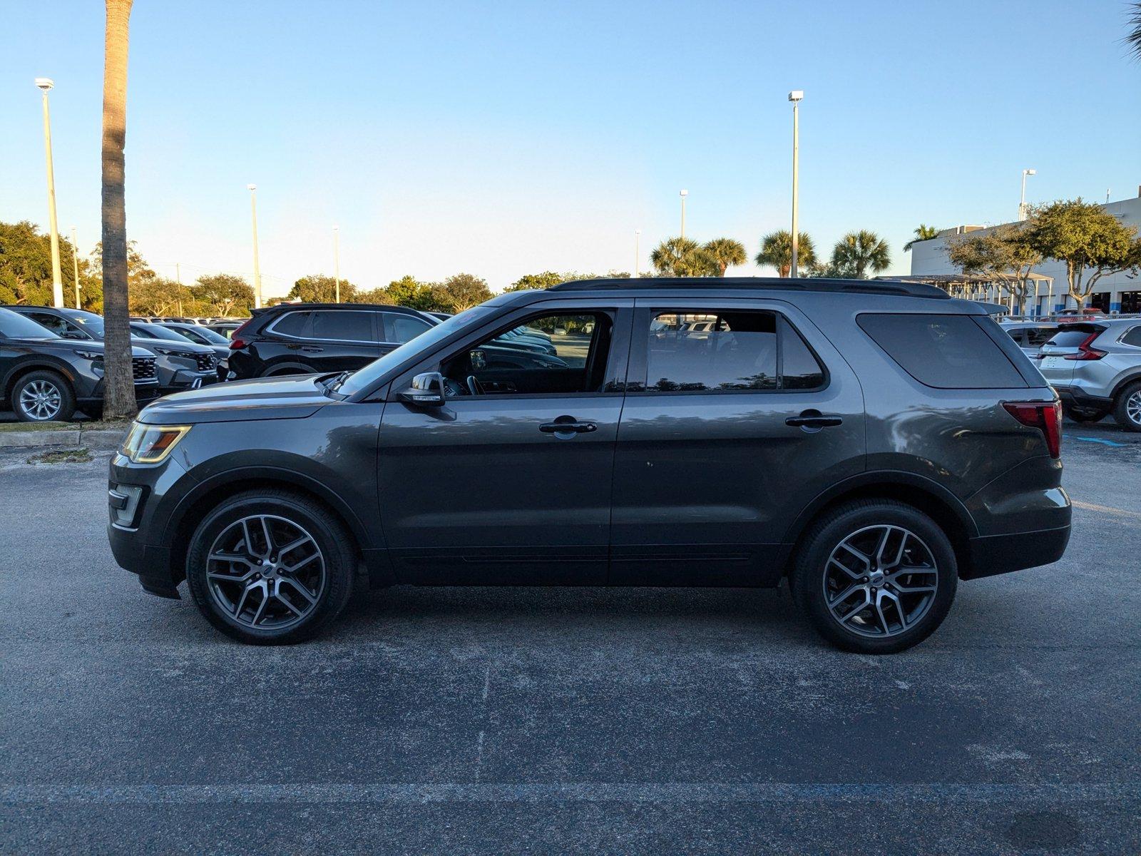 2016 Ford Explorer Vehicle Photo in Miami, FL 33015