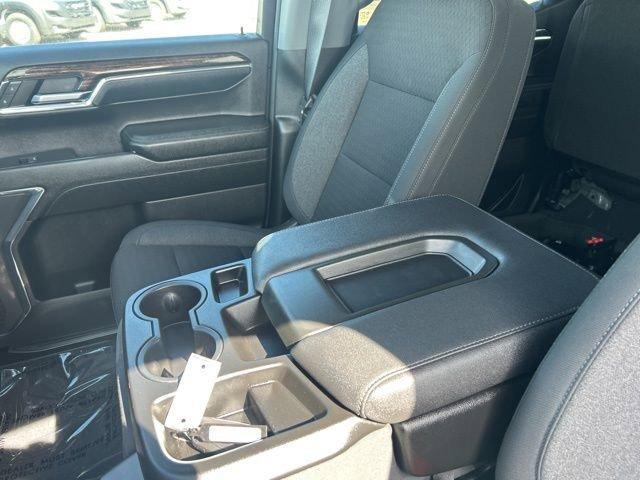 2024 GMC Sierra 1500 Vehicle Photo in MEDINA, OH 44256-9631
