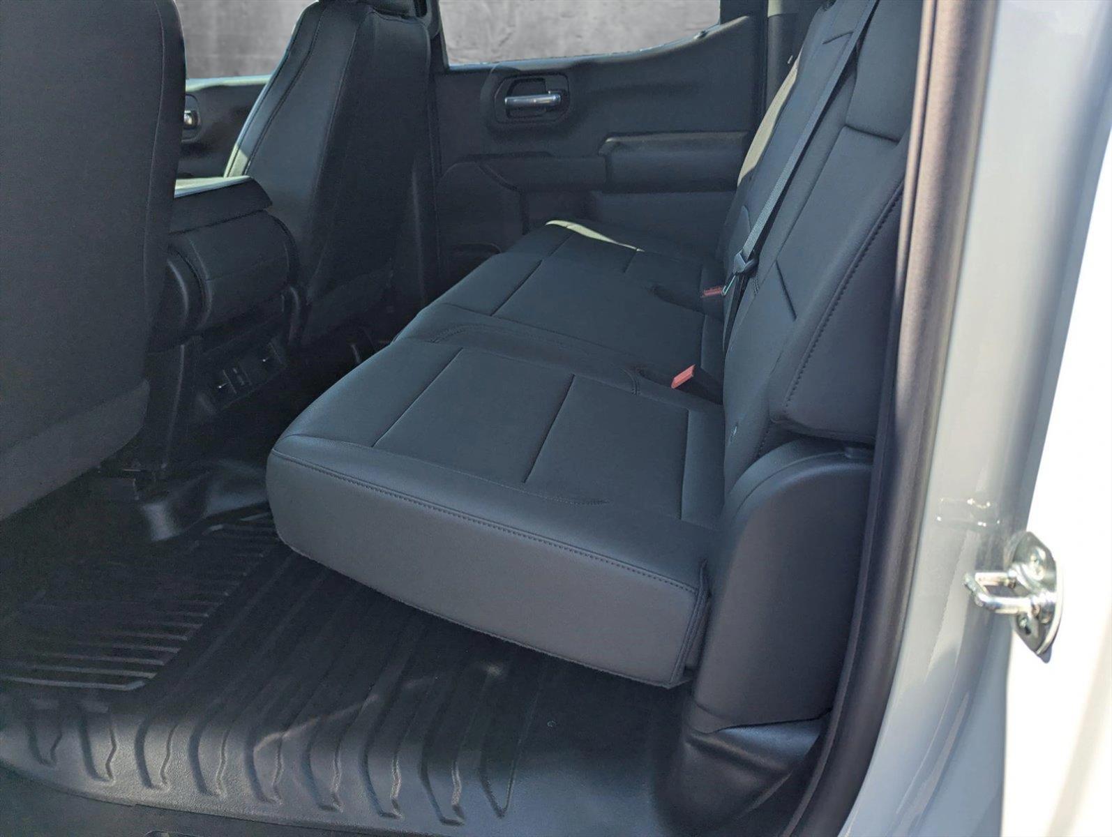 2025 Chevrolet Silverado 1500 Vehicle Photo in GREENACRES, FL 33463-3207