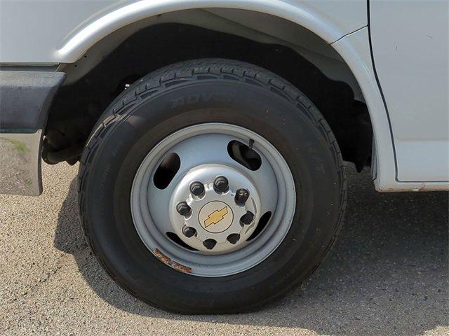 2016 Chevrolet Express Cutaway 3500 Vehicle Photo in PASADENA, CA 91107-3803