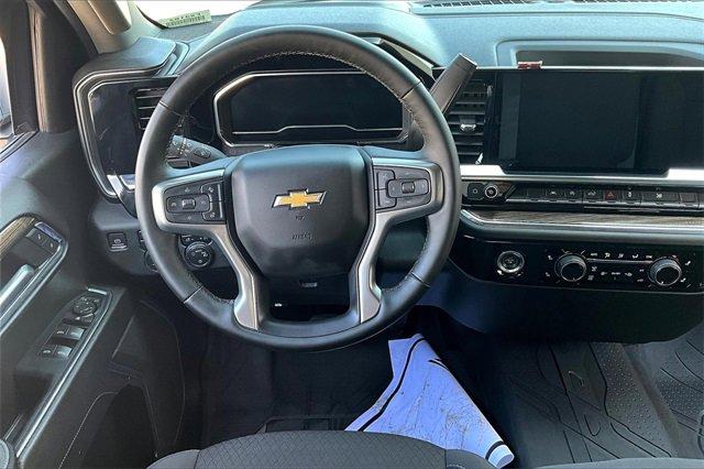2024 Chevrolet Silverado 1500 Vehicle Photo in TOPEKA, KS 66609-0000