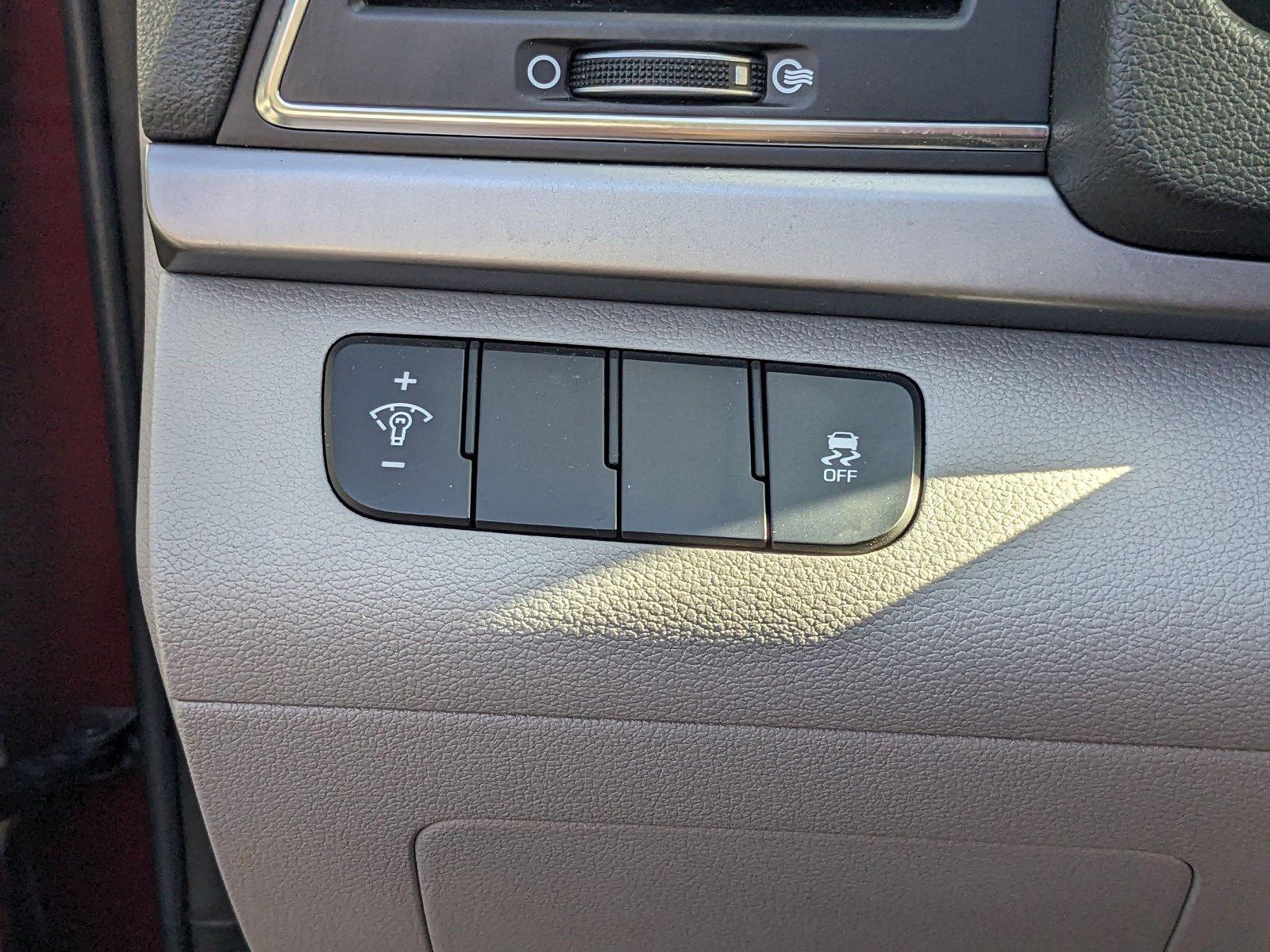 2017 Hyundai ELANTRA Vehicle Photo in Sanford, FL 32771