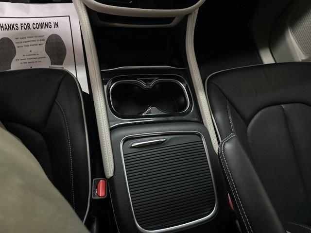 2022 Chrysler Pacifica Vehicle Photo in MEDINA, OH 44256-9631