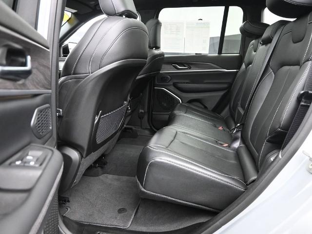 2024 Jeep Grand Cherokee Vehicle Photo in Cedar Rapids, IA 52402