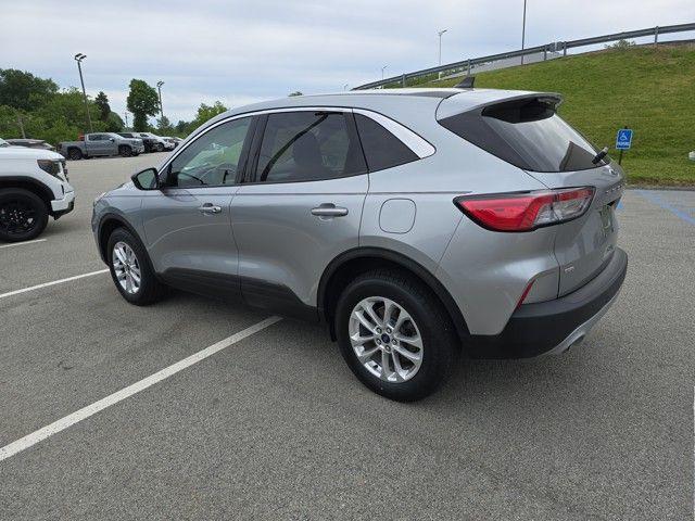 2022 Ford Escape Vehicle Photo in Pleasant Hills, PA 15236