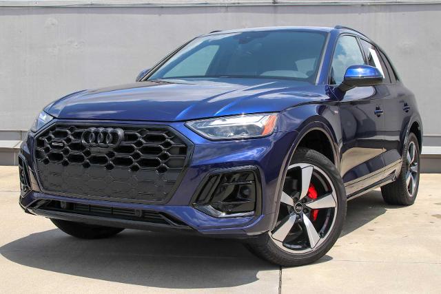 2024 Audi Q5 Vehicle Photo in SUGAR LAND, TX 77478