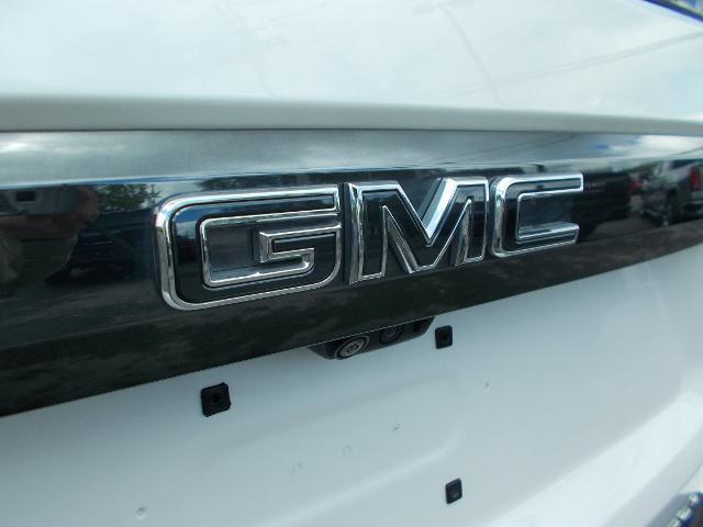 2023 GMC Yukon Vehicle Photo in LOWELL, MA 01852-4336