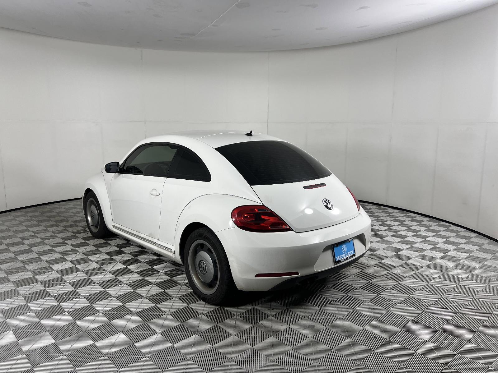 2013 Volkswagen Beetle Coupe Vehicle Photo in Georgetown, TX 78626