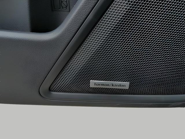 2025 Subaru Outback Vehicle Photo in Green Bay, WI 54304