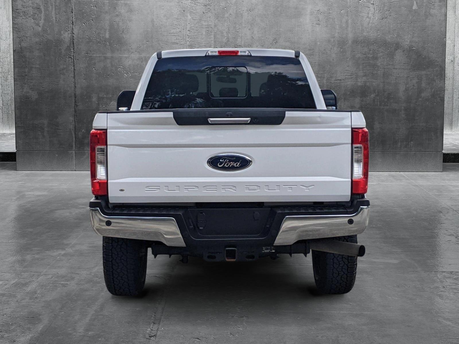 2019 Ford Super Duty F-250 SRW Vehicle Photo in PEMBROKE PINES, FL 33024-6534