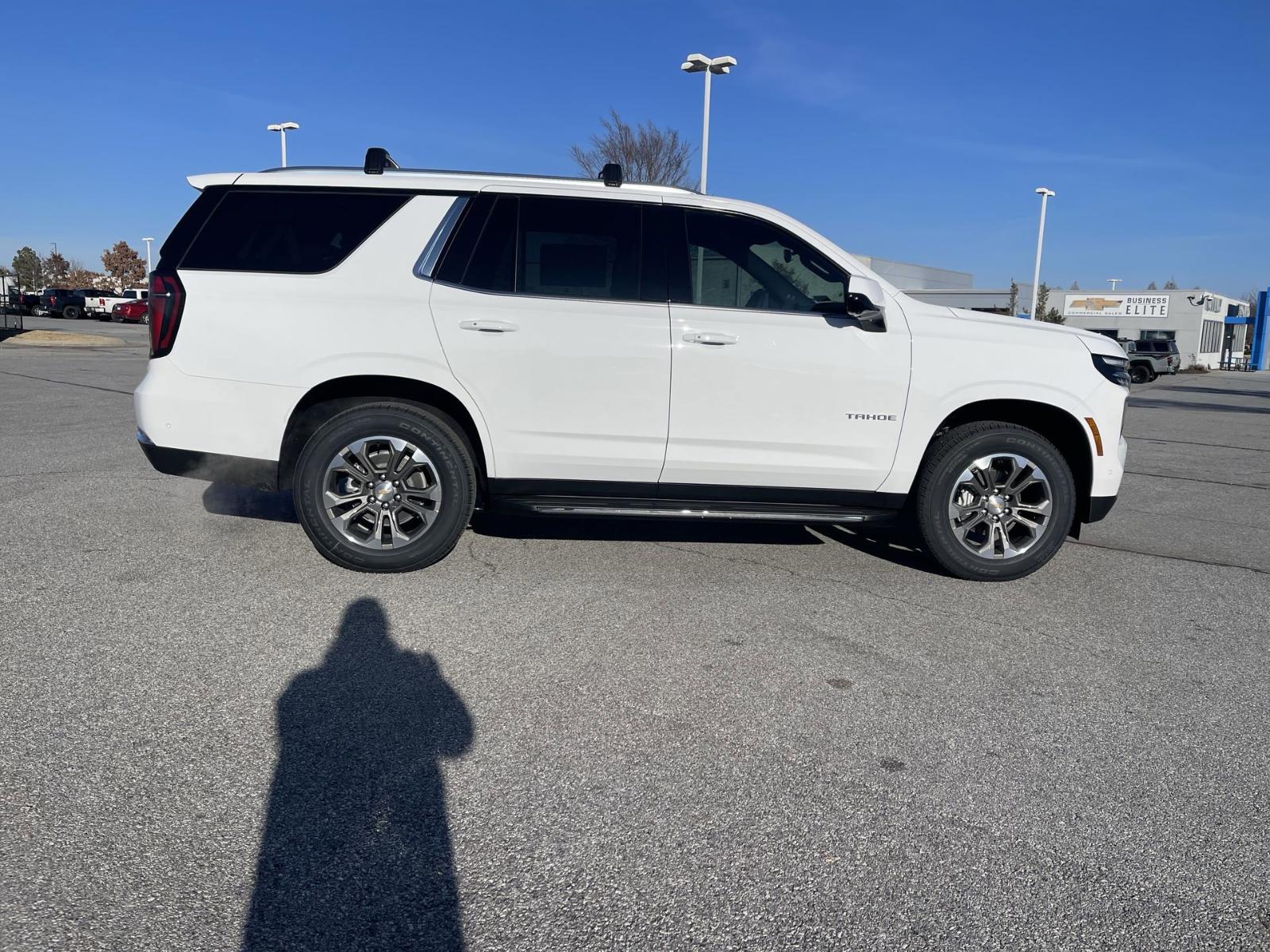 2025 Chevrolet Tahoe Vehicle Photo in BENTONVILLE, AR 72712-4322