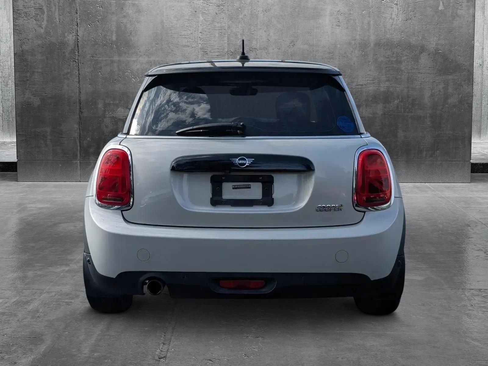 2019 MINI Cooper Hardtop 2 Door Vehicle Photo in Panama City, FL 32401