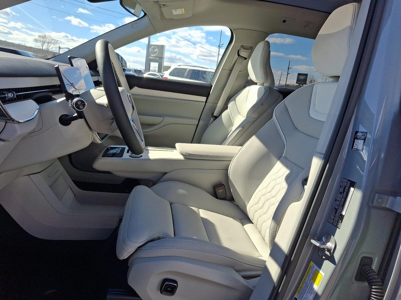 2025 Volvo EX90 Vehicle Photo in Trevose, PA 19053