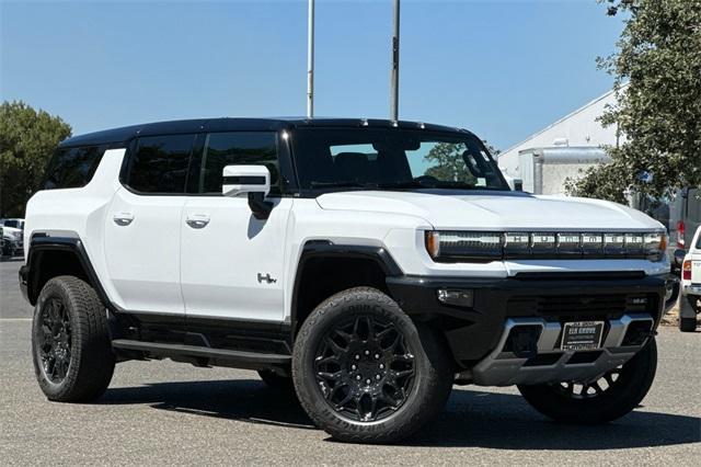2024 GMC HUMMER EV SUV Vehicle Photo in ELK GROVE, CA 95757-8703
