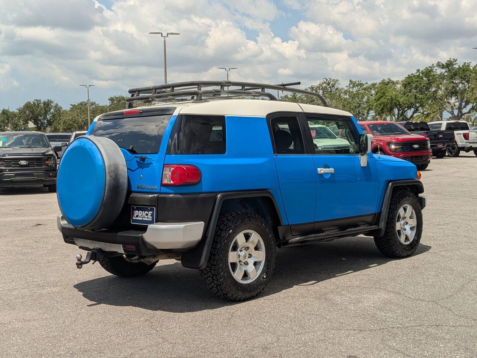 2007 Toyota FJ Cruiser Vehicle Photo in St. Petersburg, FL 33713