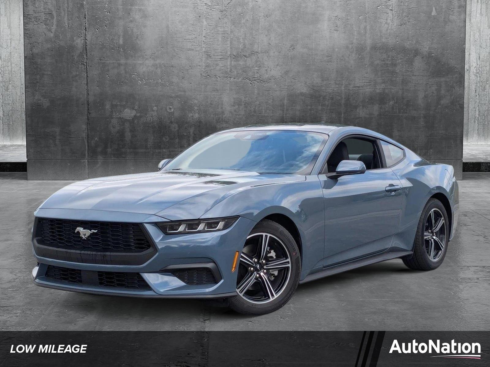 2025 Ford Mustang Vehicle Photo in Valencia, CA 91355