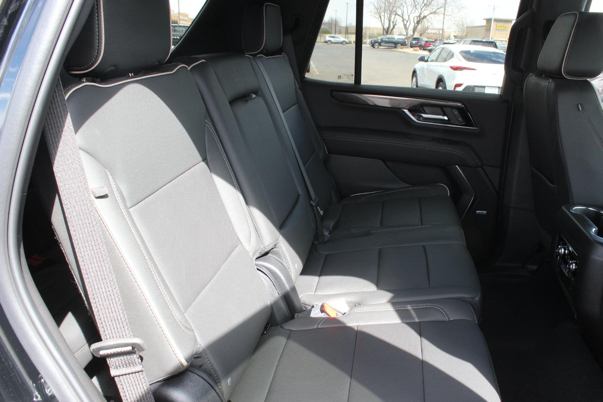 2025 GMC Yukon Vehicle Photo in AURORA, CO 80012-4011