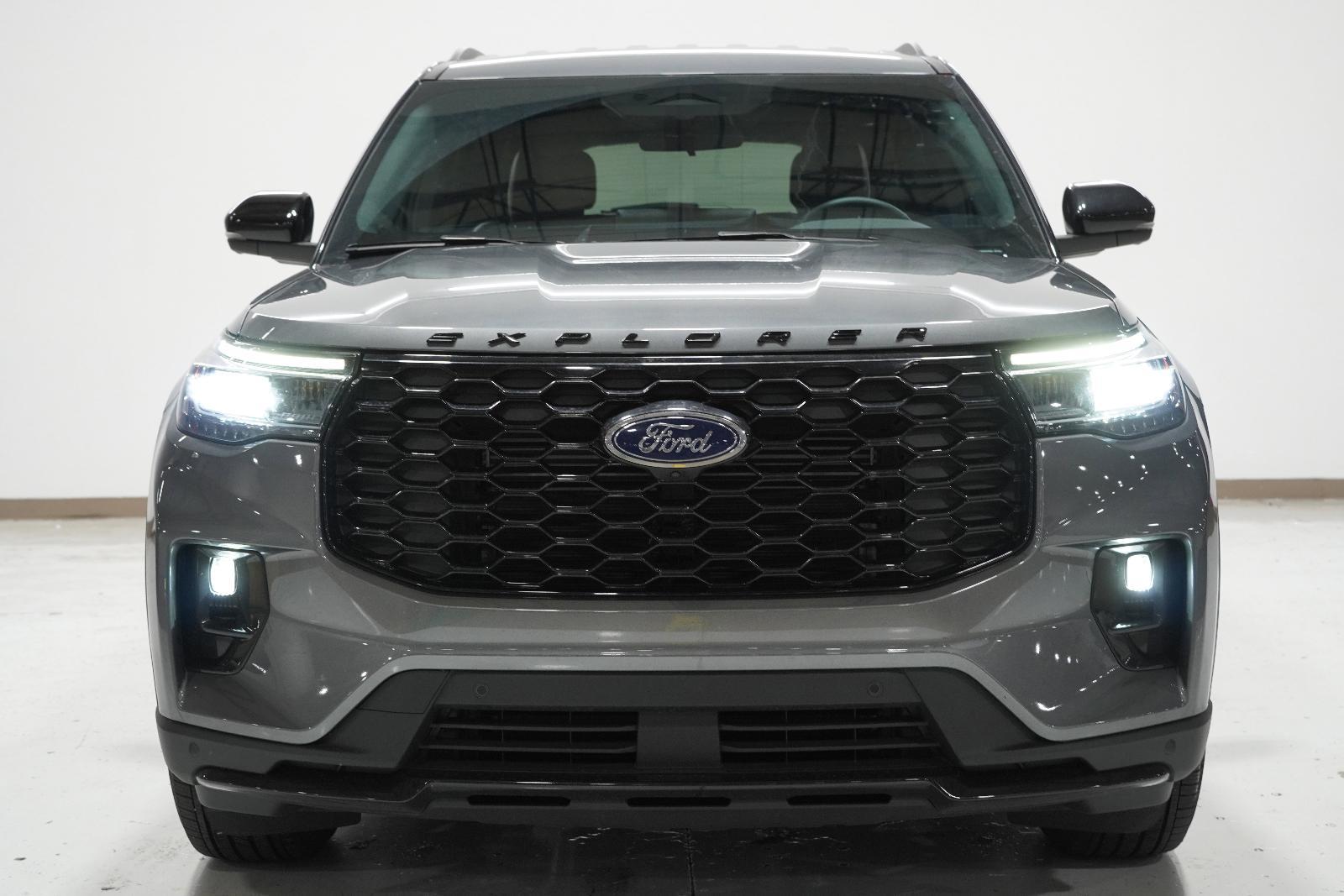 2025 Ford Explorer Vehicle Photo in GRAPEVINE, TX 76051