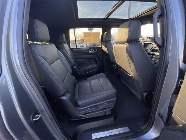 2022 Chevrolet Suburban Vehicle Photo in BENTONVILLE, AR 72712-4322