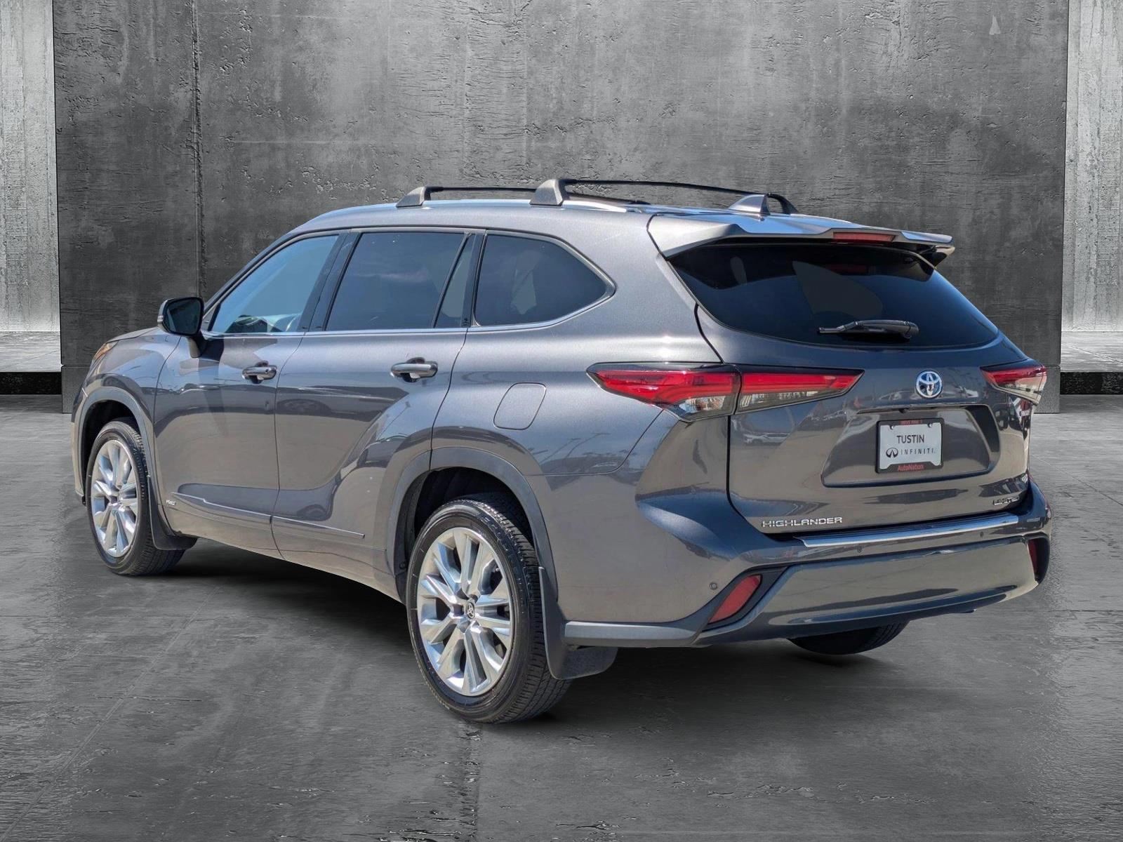 2022 Toyota Highlander Vehicle Photo in Tustin, CA 92782
