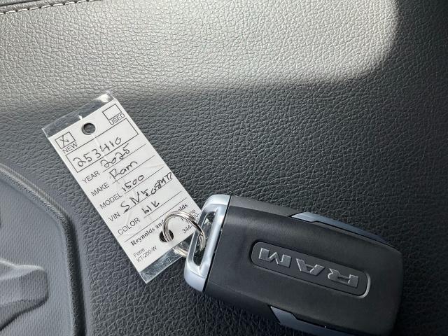 2025 Ram 1500 Vehicle Photo in Kaukauna, WI 54130