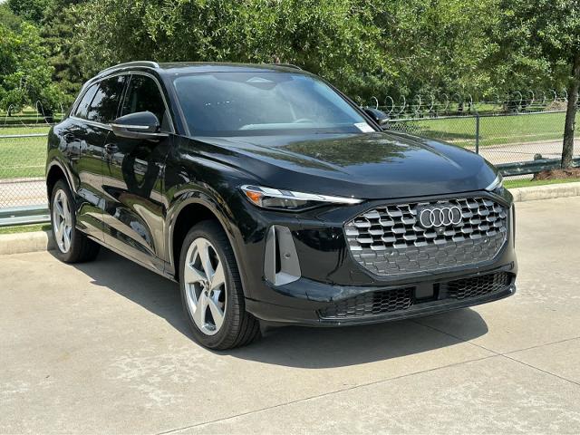 2025 Audi Q5 Vehicle Photo in HOUSTON, TX 77090