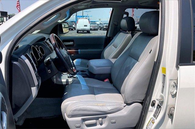2011 Toyota Sequoia Vehicle Photo in INDEPENDENCE, MO 64055-1314