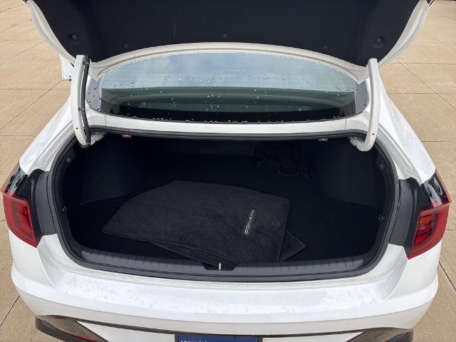 2022 Hyundai SONATA Vehicle Photo in Peoria, IL 61615