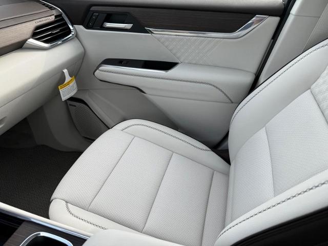 2025 GMC Acadia Vehicle Photo in COLUMBIA, MO 65203-3903
