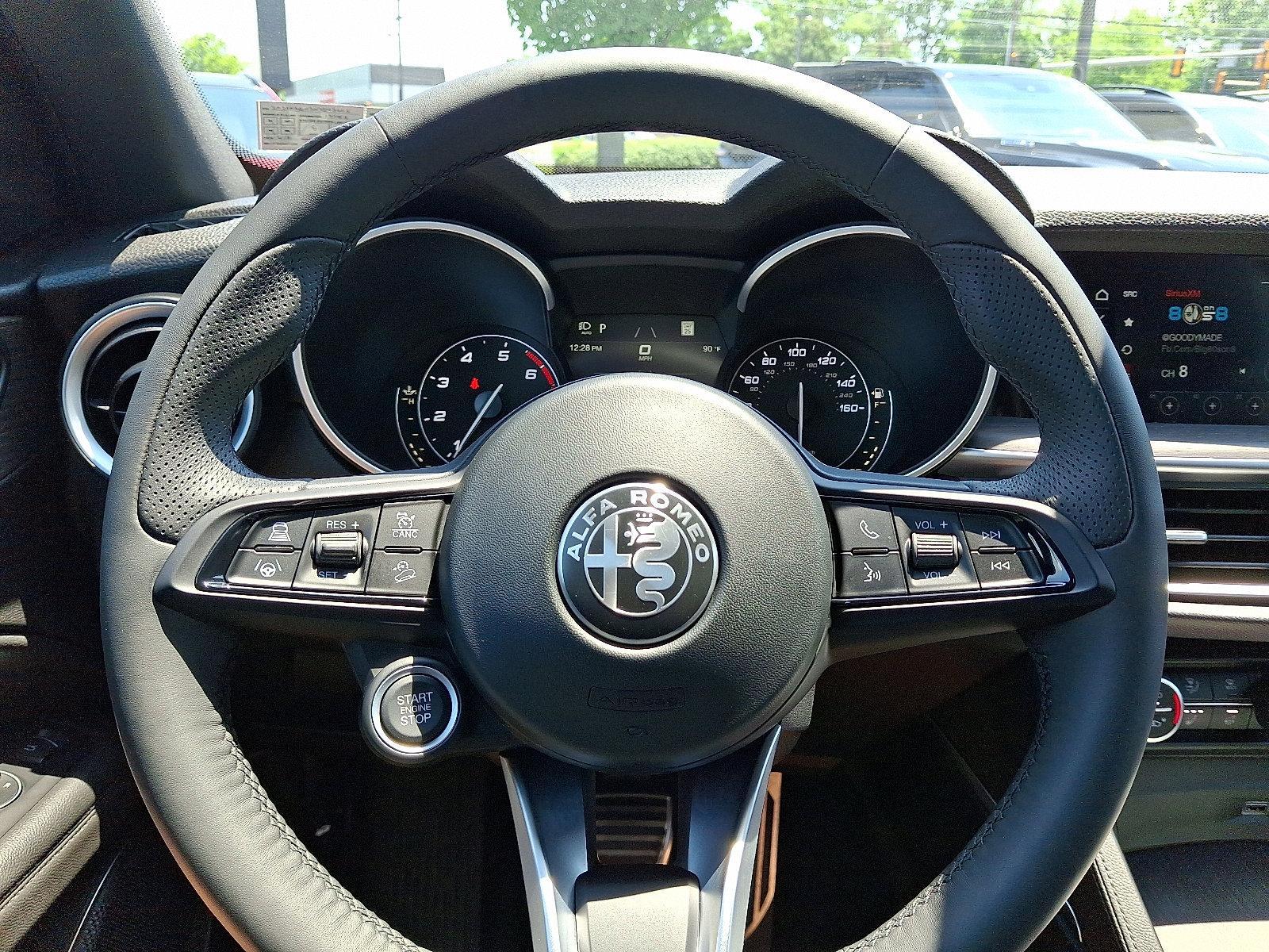 2022 Alfa Romeo Stelvio Vehicle Photo in Willow Grove, PA 19090