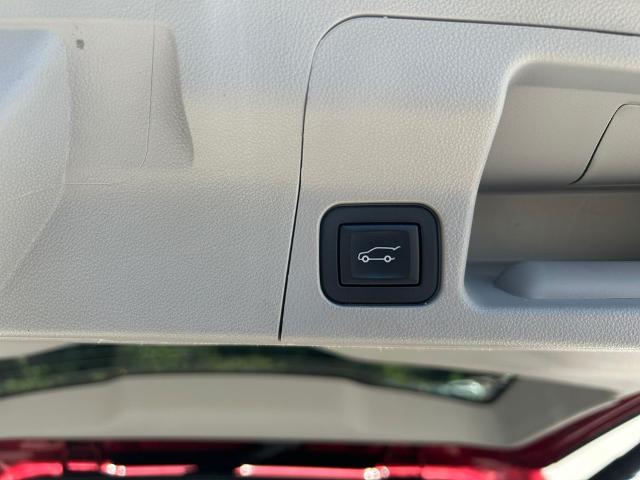 2023 GMC Acadia Vehicle Photo in Statesboro, GA 30458