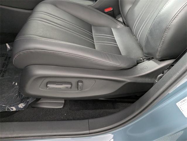 2024 Honda HR-V Vehicle Photo in ENGLEWOOD, CO 80113-6708