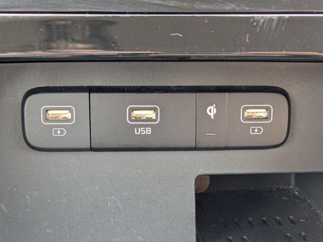 2024 Kia Carnival Vehicle Photo in BRUNSWICK, GA 31525-1881