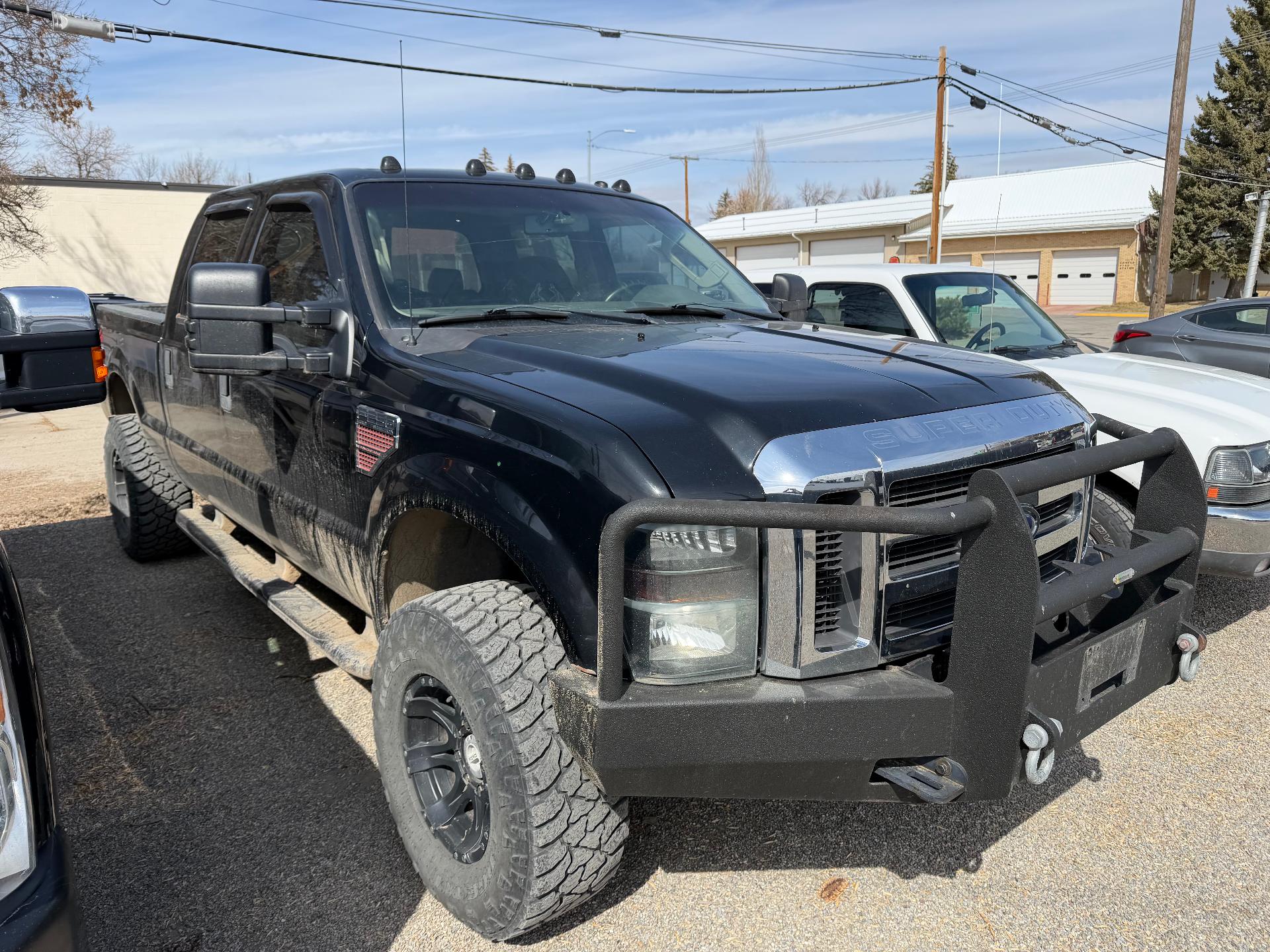 Black 2008 Ford F-250 Super Duty Lariat Crew Cab 4WD Pickup Truck Four-Wheel Drive