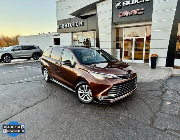 Used 2022 Toyota Sienna Limited with VIN 5TDZSKFC8NS045464 for sale in Mystic, CT