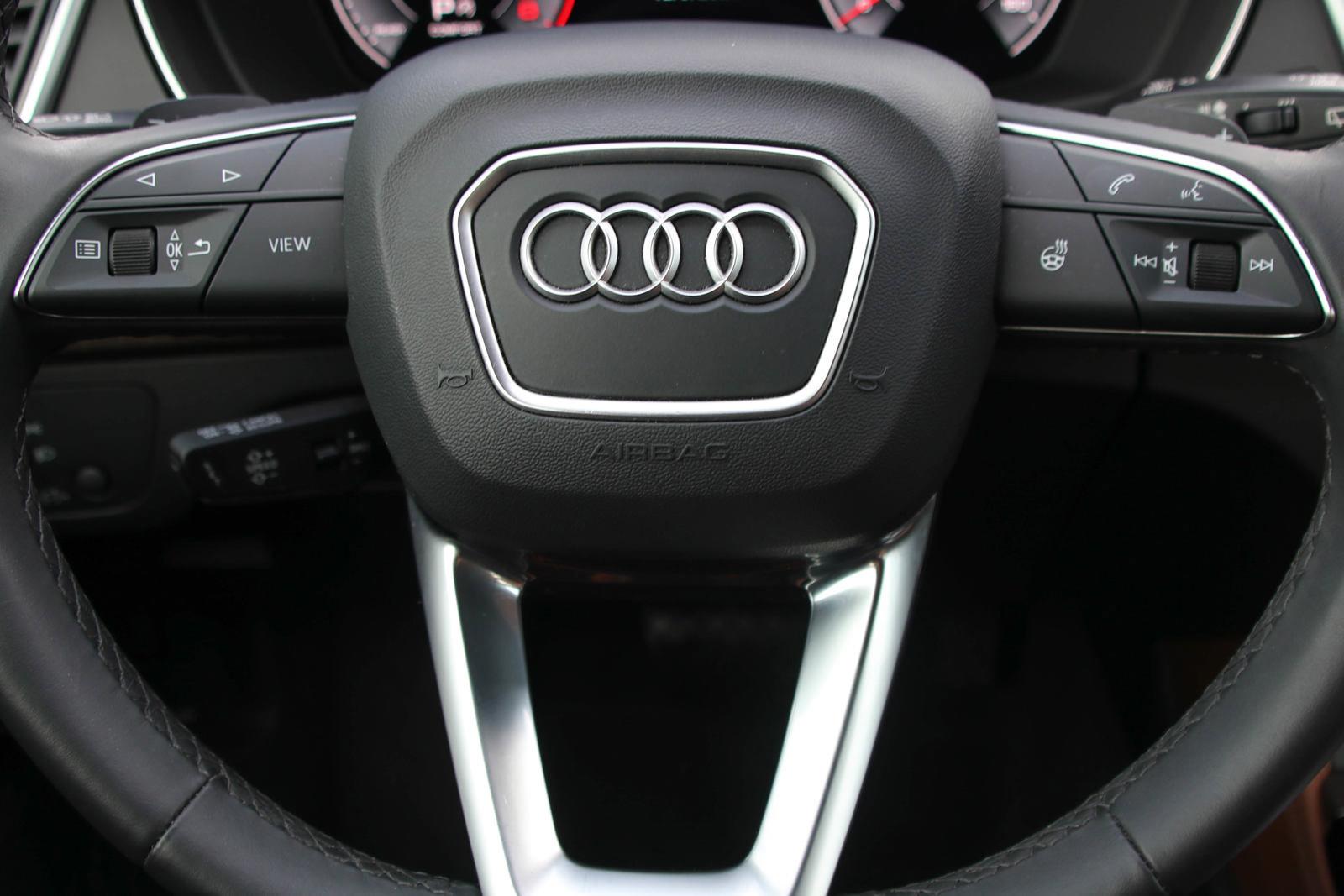 2024 Audi Q5 Vehicle Photo in SUGAR LAND, TX 77478