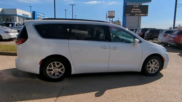 Used 2022 Chrysler Pacifica Touring L with VIN 2C4RC1BG9NR195284 for sale in Huntsville, TX