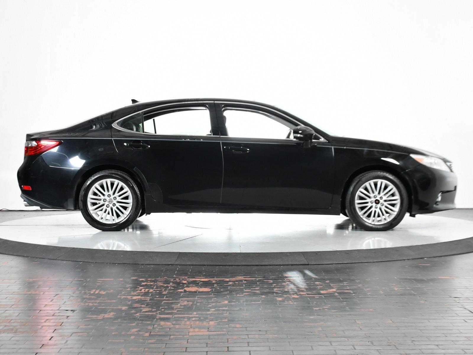 2013 Lexus ES 350 Vehicle Photo in DALLAS, TX 75235