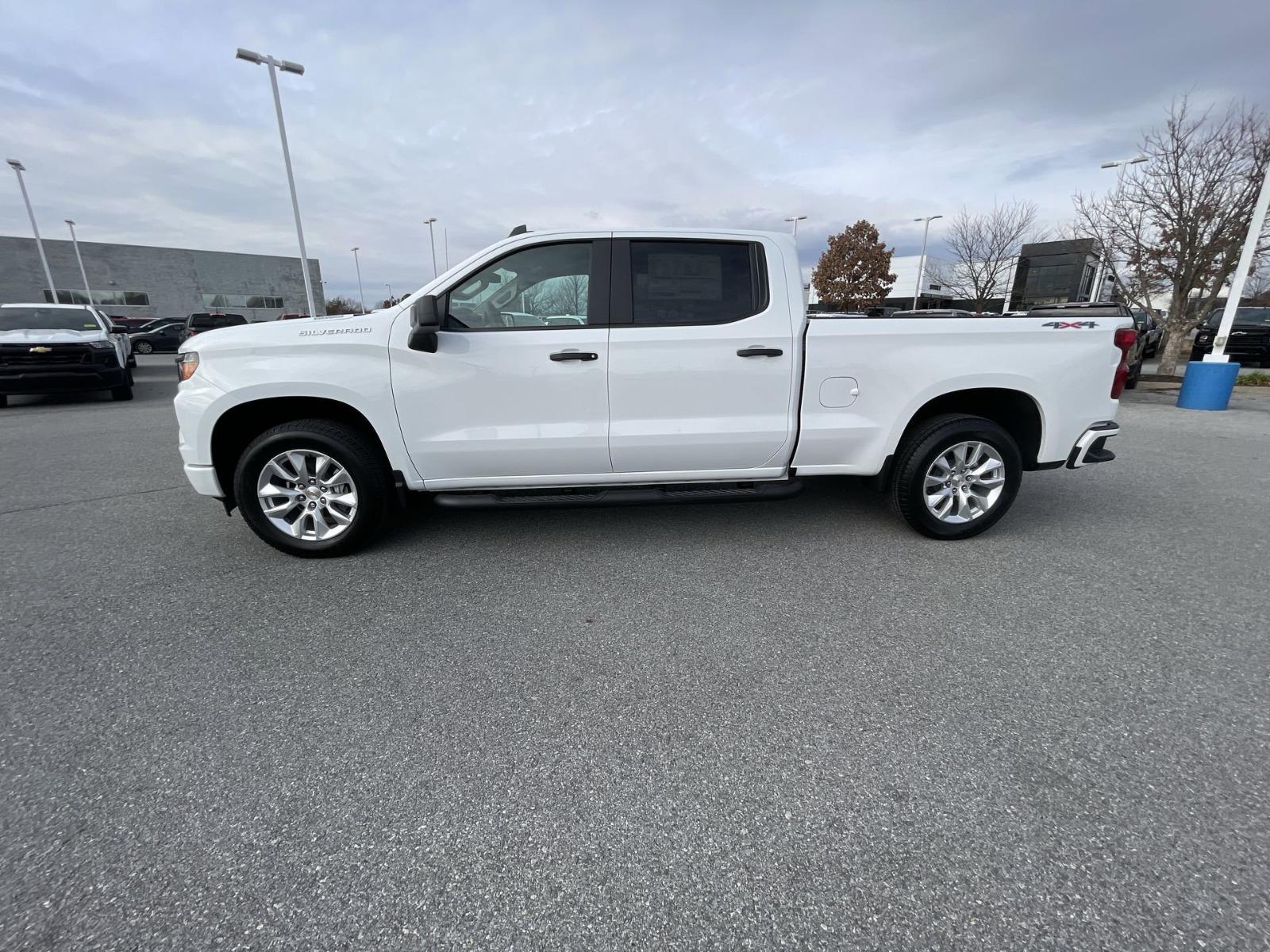 2025 Chevrolet Silverado 1500 Vehicle Photo in BENTONVILLE, AR 72712-4322