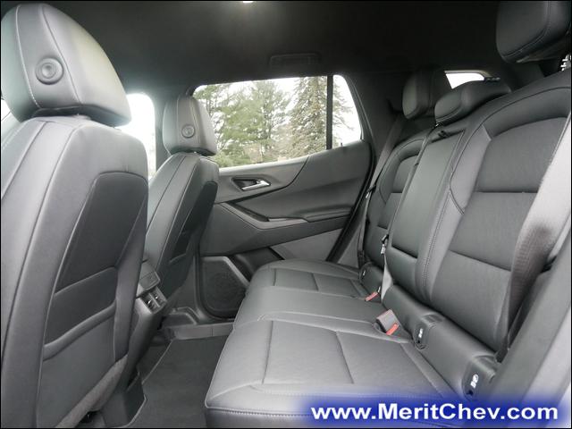 2025 Chevrolet Equinox Vehicle Photo in MAPLEWOOD, MN 55119-4794