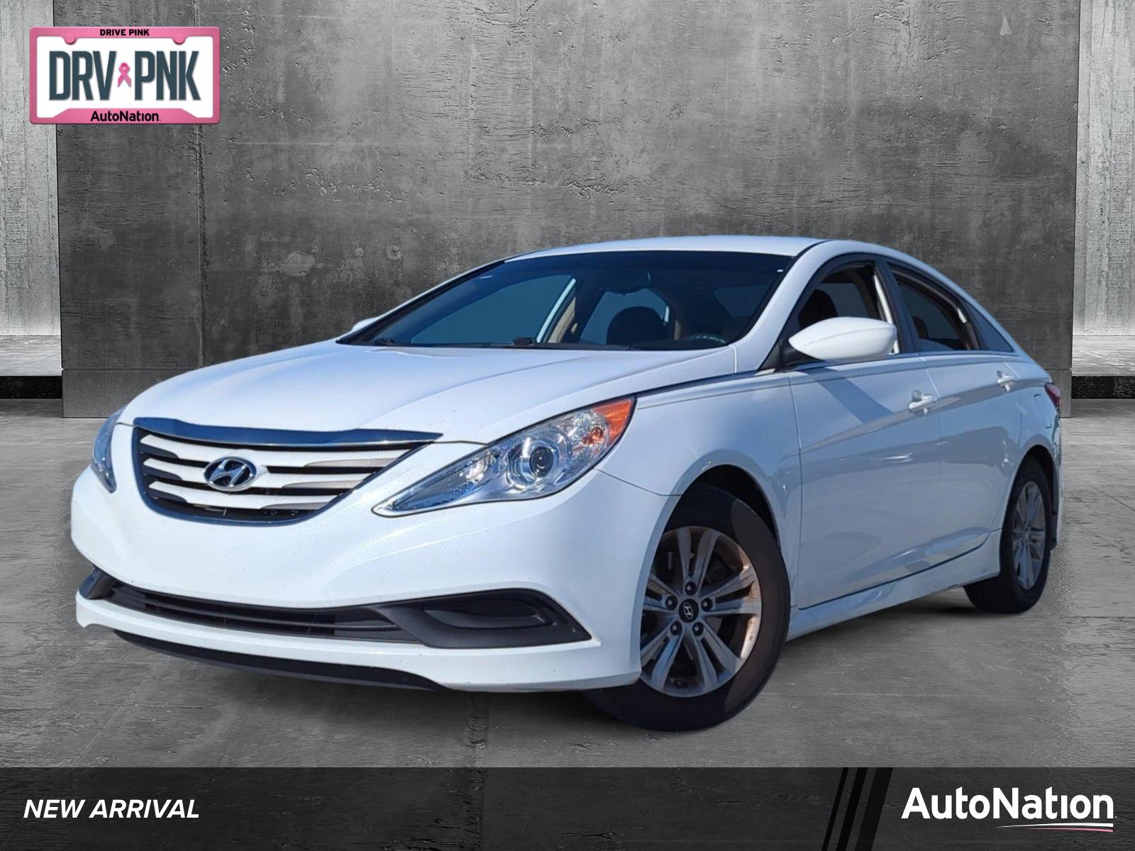 2014 Hyundai SONATA Vehicle Photo in Ft. Myers, FL 33907