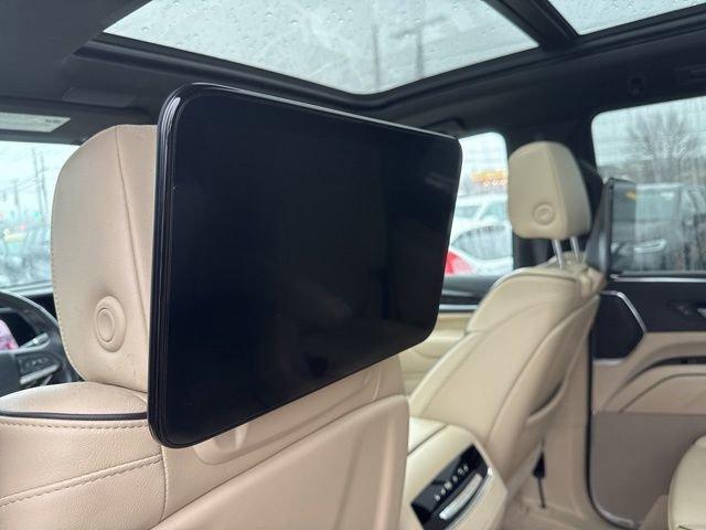 2021 Cadillac Escalade Vehicle Photo in MEDINA, OH 44256-9631